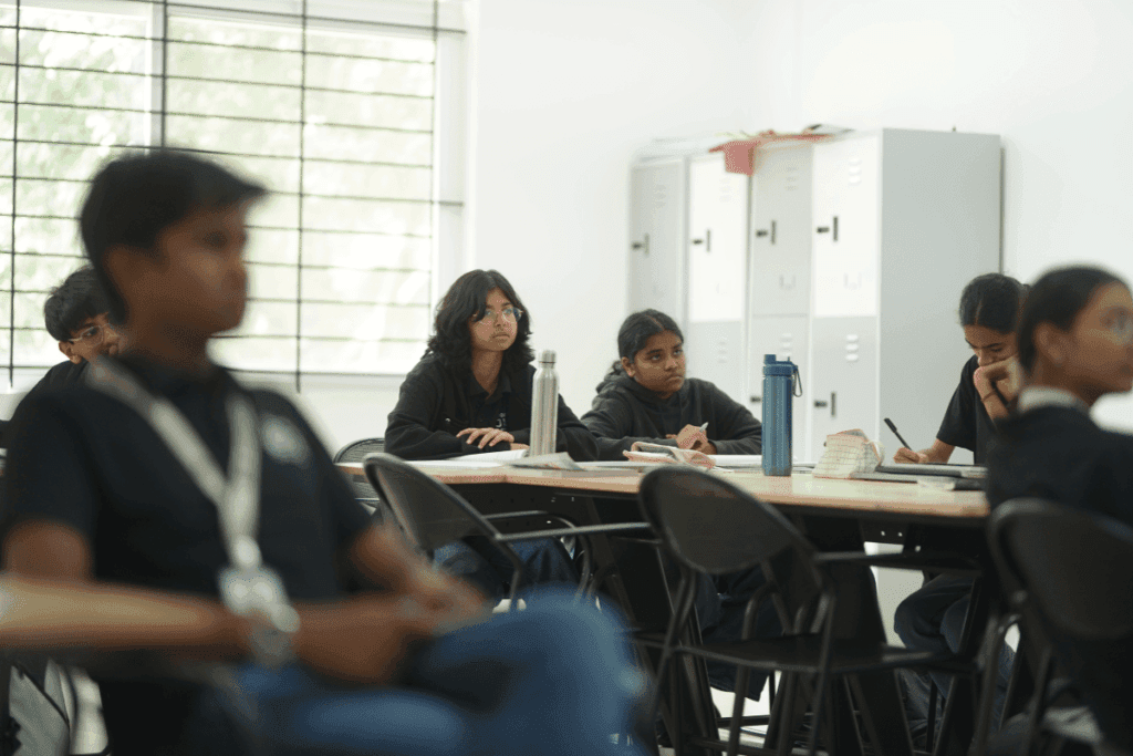 Mixed student group in collaborative class learning session